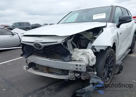 2022 Toyota Highlander L из США, поврежденный, VIN 5TDCZRAH2NS551420